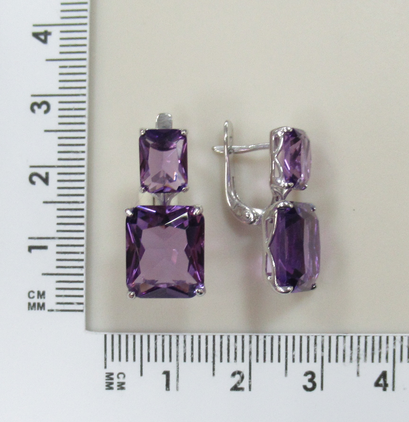 Серебряные серьги с аметистами